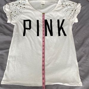 Pink Victoria’s Secret t-shirt size Large